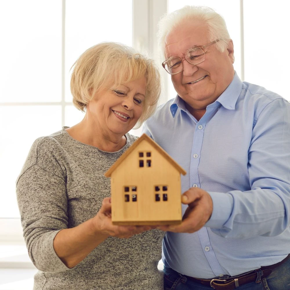 happy old couple moving to georgia